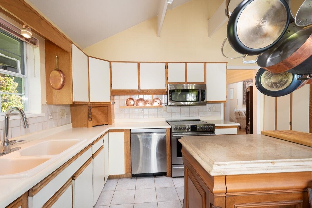 25 Tidewater Way, Lions Bay, BC