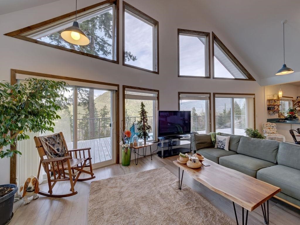 5280 Cecil Hill Road, Madeira Park, BC