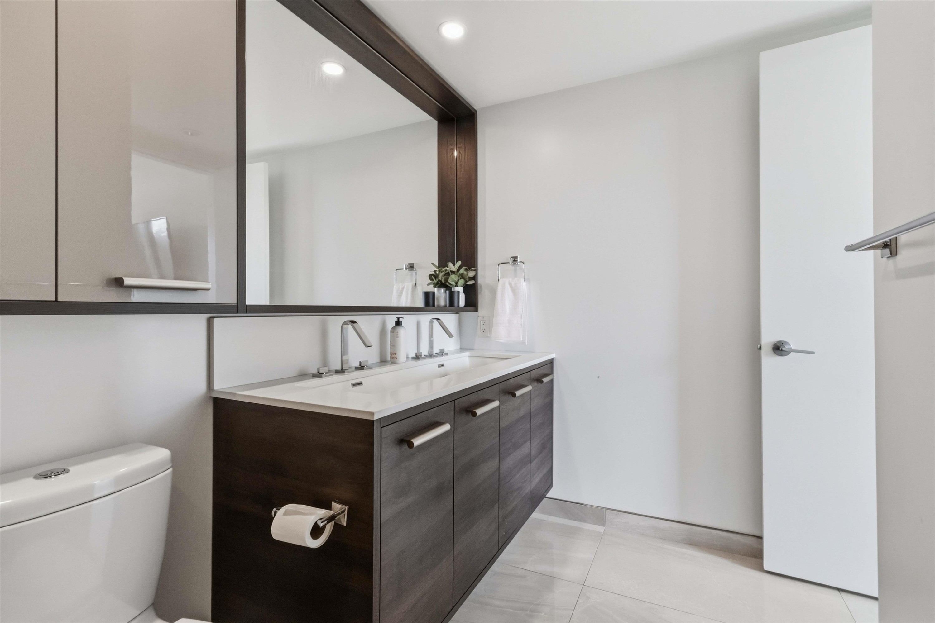 703-2378 Alpha Avenue, Burnaby, BC