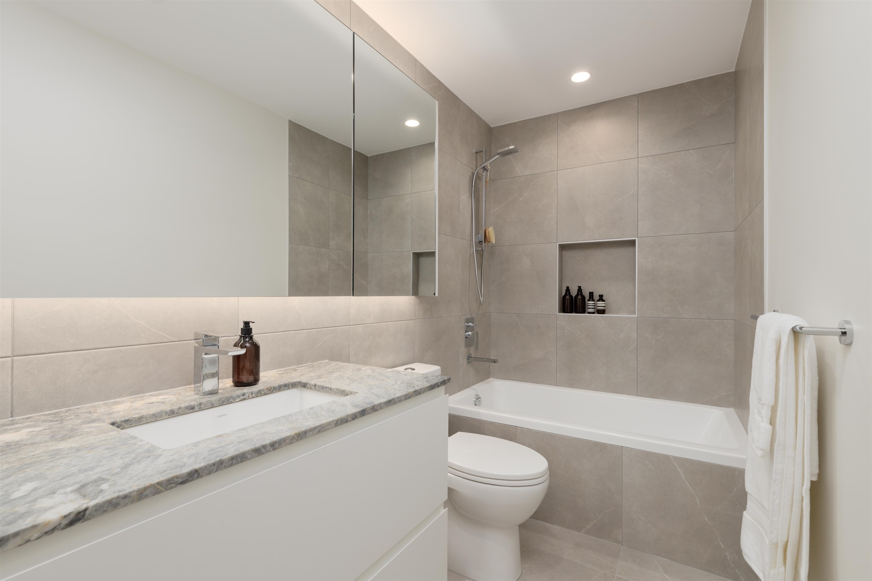 1509-1175 Pinetree Way, Coquitlam, BC