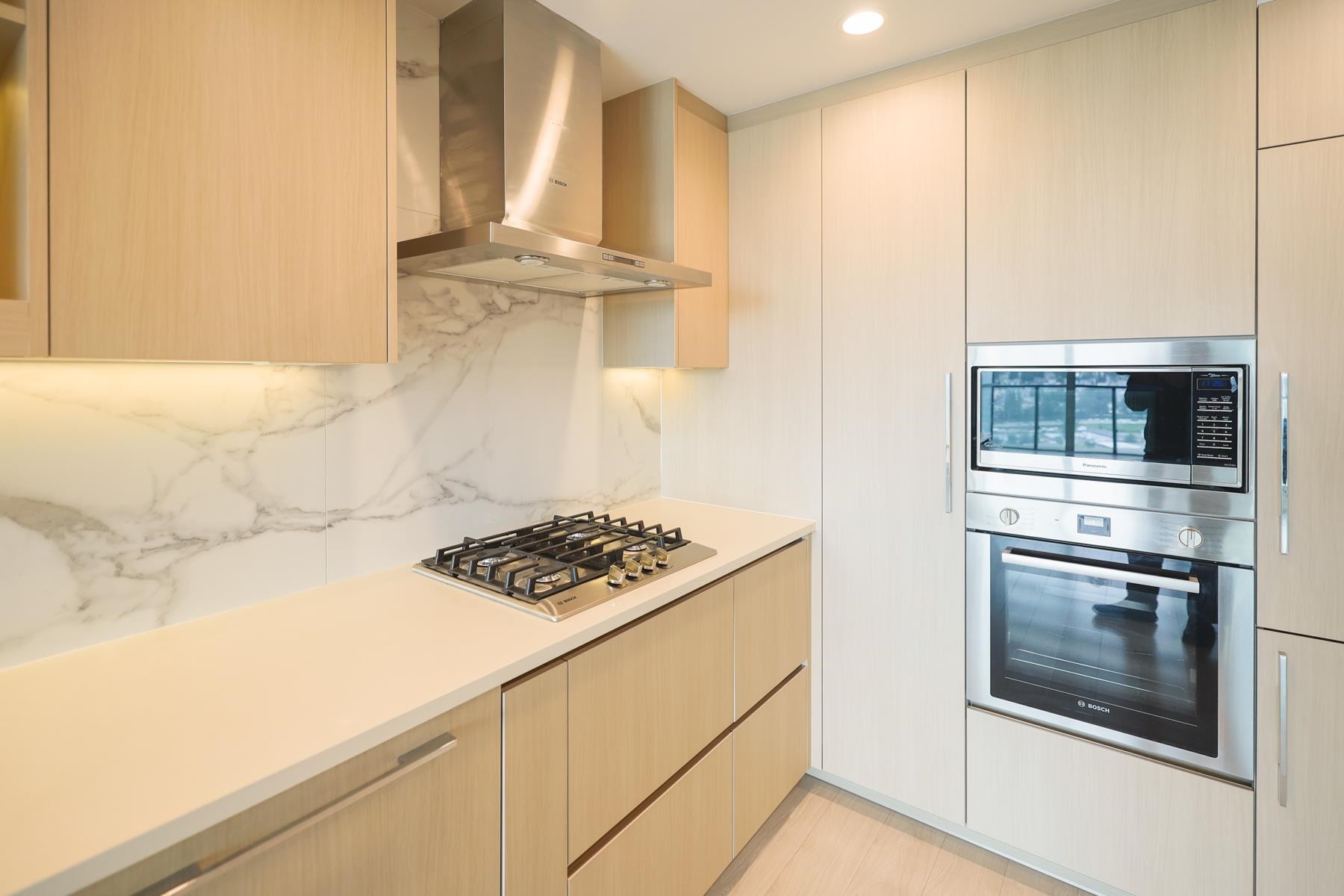 1810-4890 Lougheed Highway, Burnaby, BC
