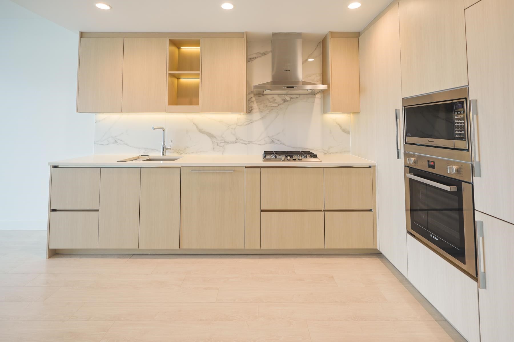 1810-4890 Lougheed Highway, Burnaby, BC