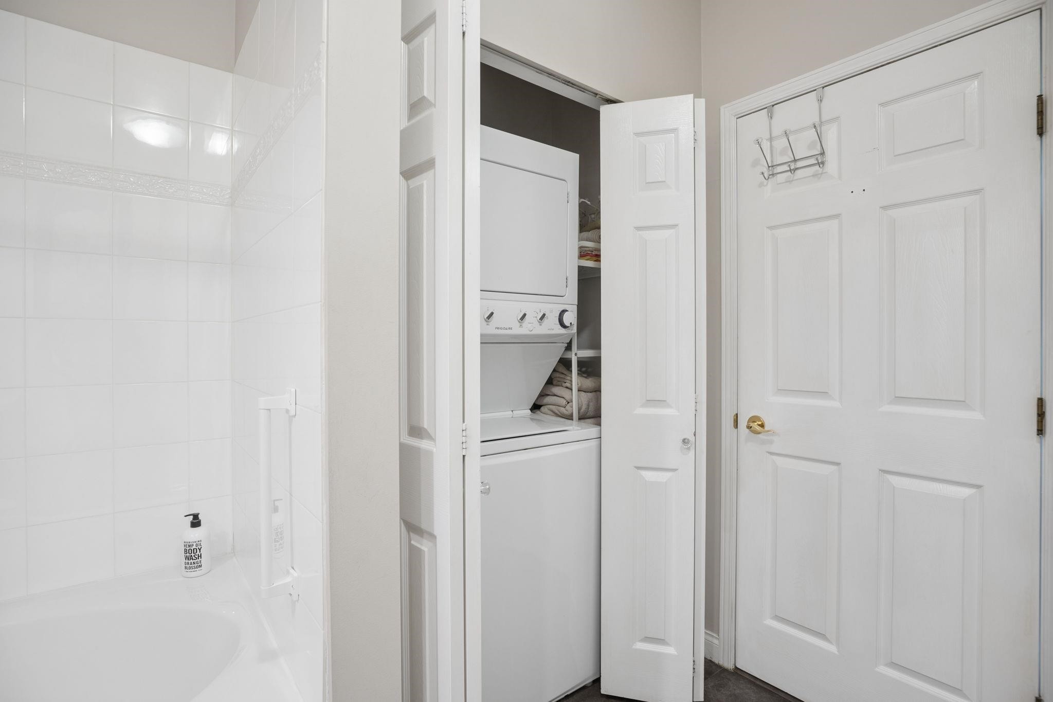 418-2995 Princess Crescent, Coquitlam, BC