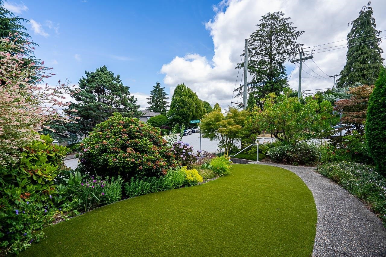 3896 Elmwood Street, Burnaby, BC