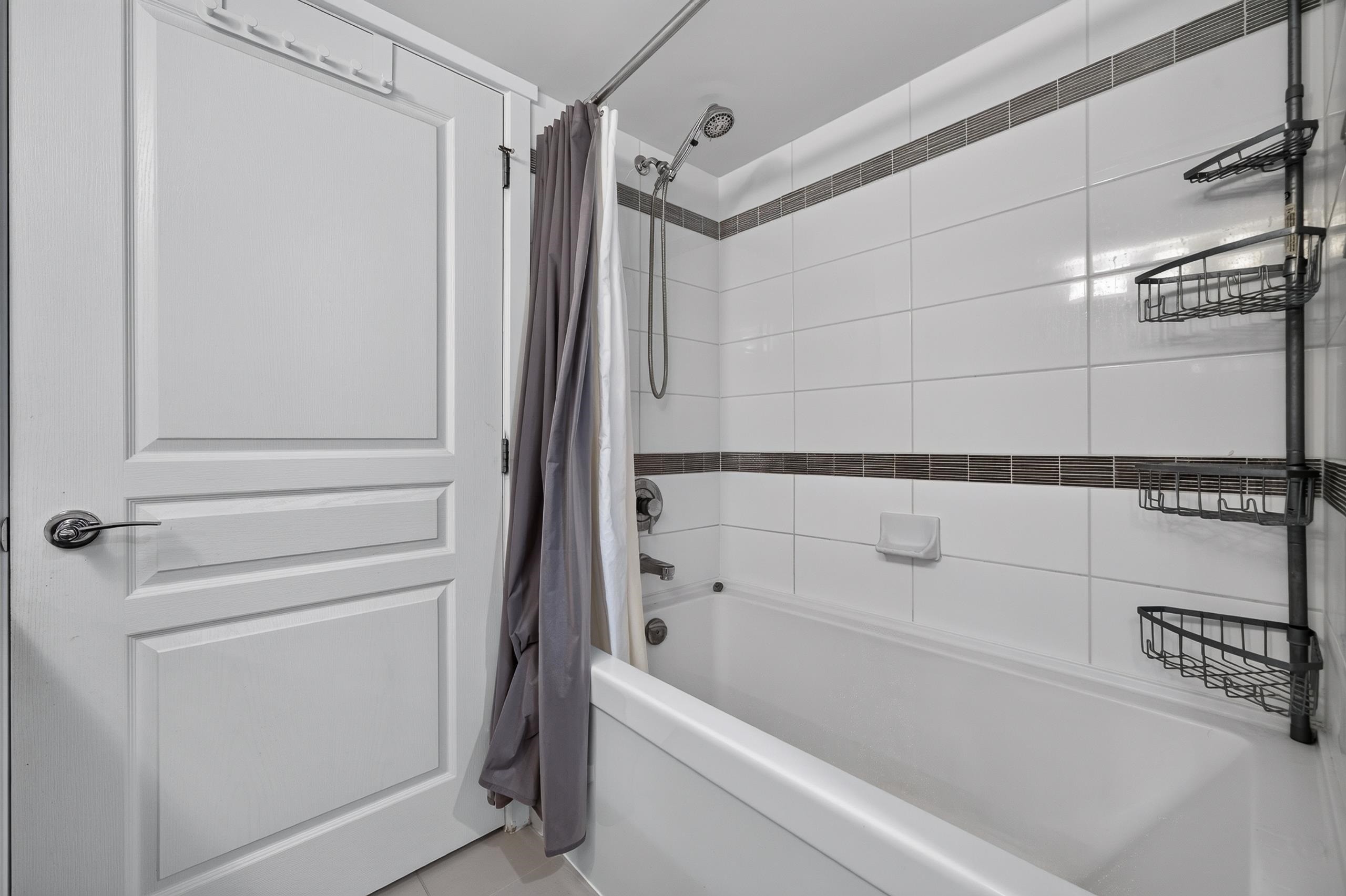 115-9399 Tomicki Avenue, Richmond, BC