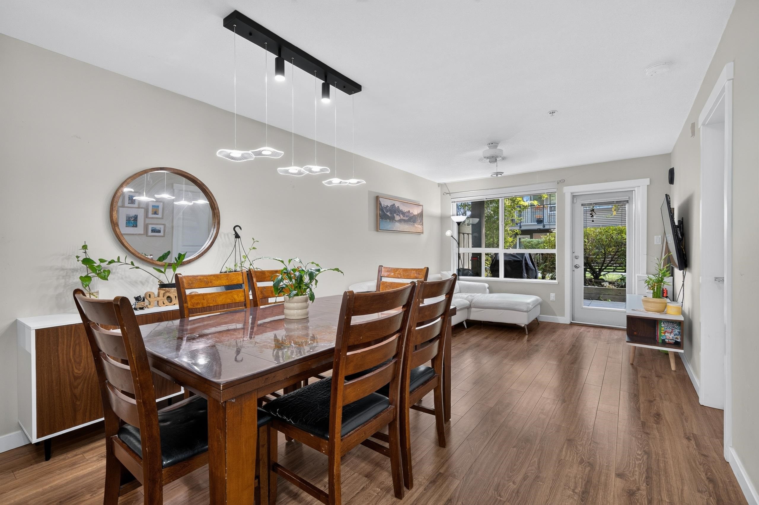 115-9399 Tomicki Avenue, Richmond, BC
