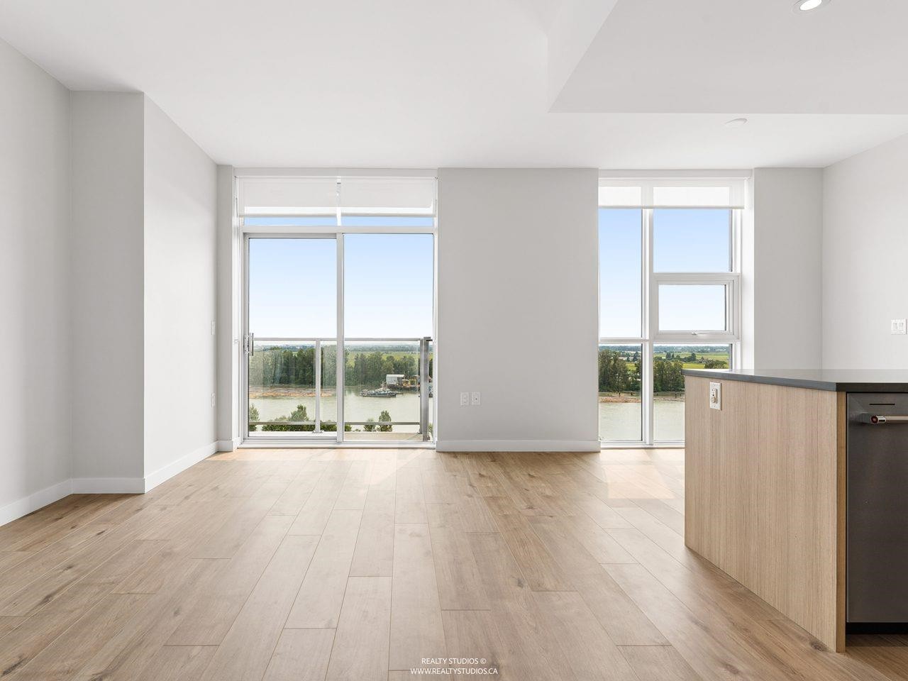 1401-3430 Kent Avenue E, Vancouver, BC