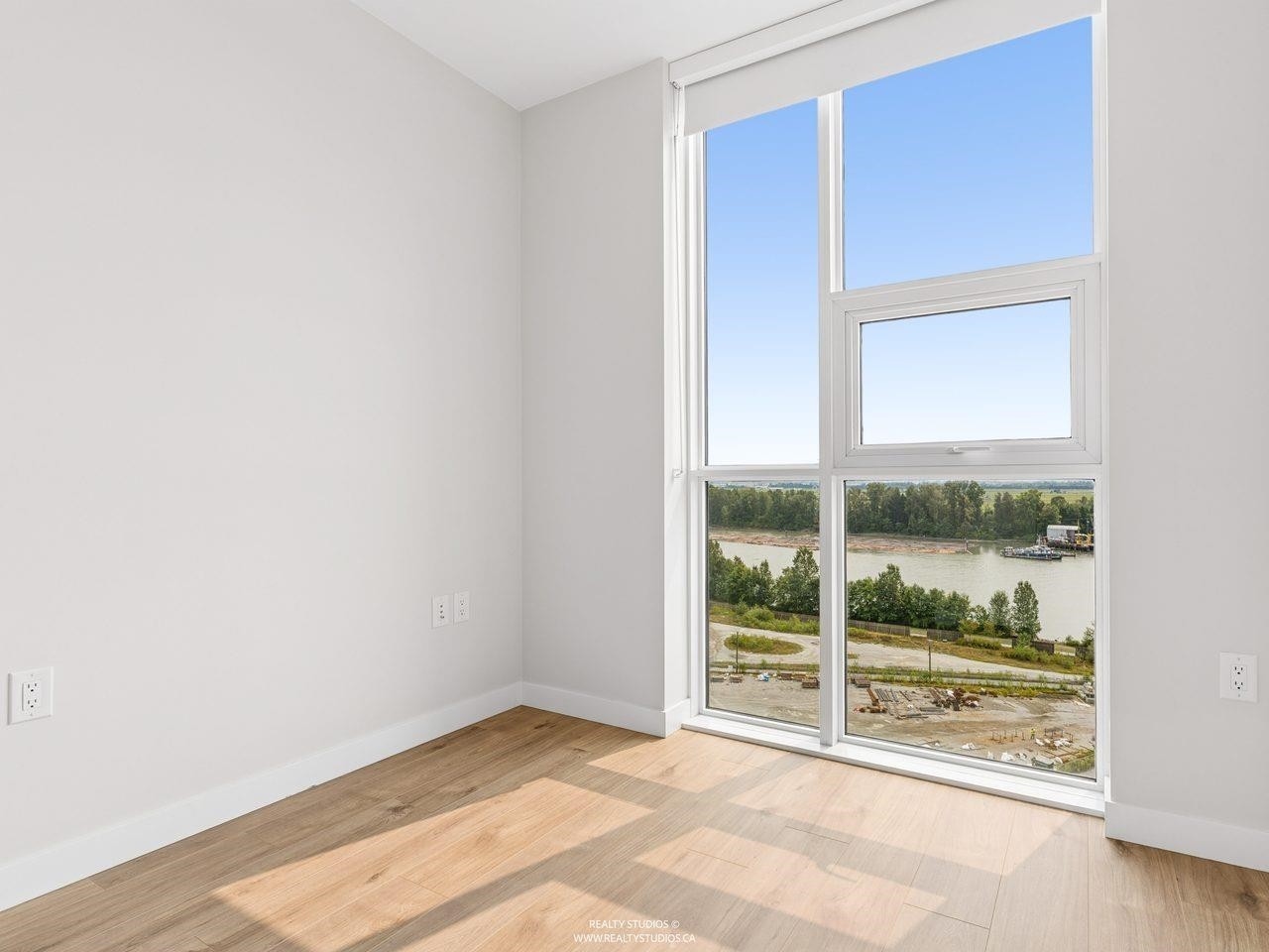 1401-3430 Kent Avenue E, Vancouver, BC