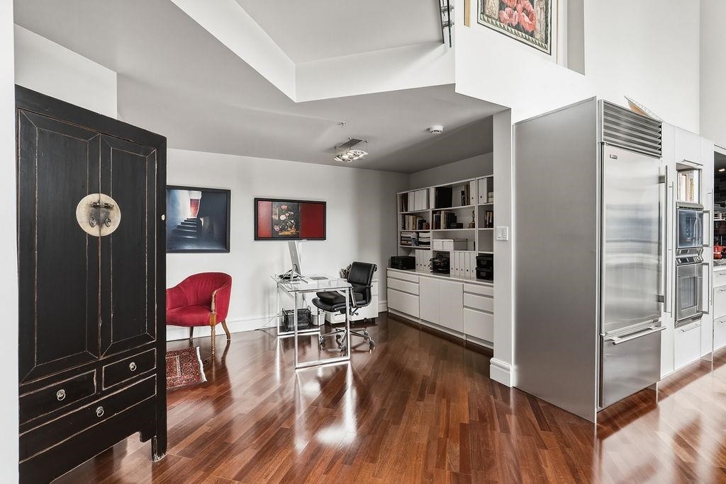 401-988 Richards Street, Vancouver, BC