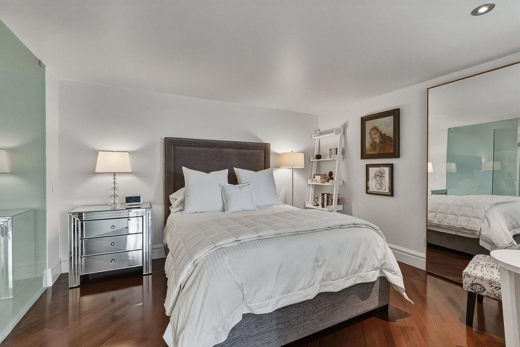 401-988 Richards Street, Vancouver, BC
