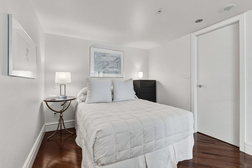 401-988 Richards Street, Vancouver, BC