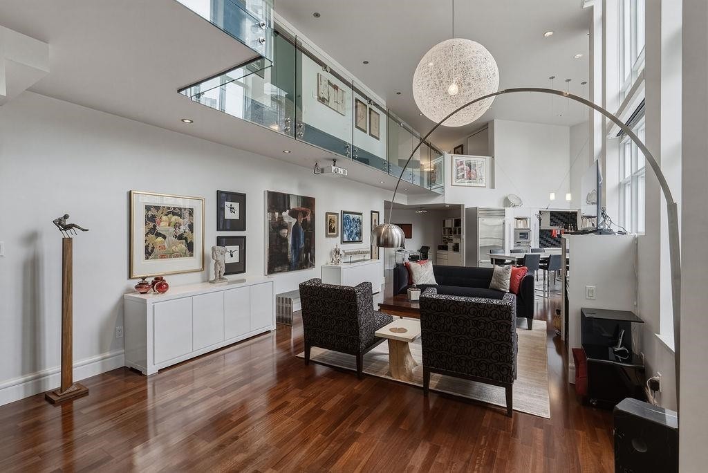 401-988 Richards Street, Vancouver, BC