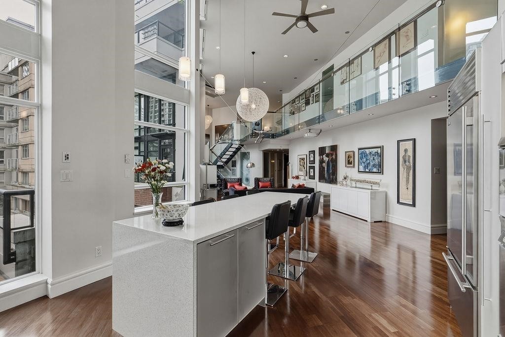 401-988 Richards Street, Vancouver, BC