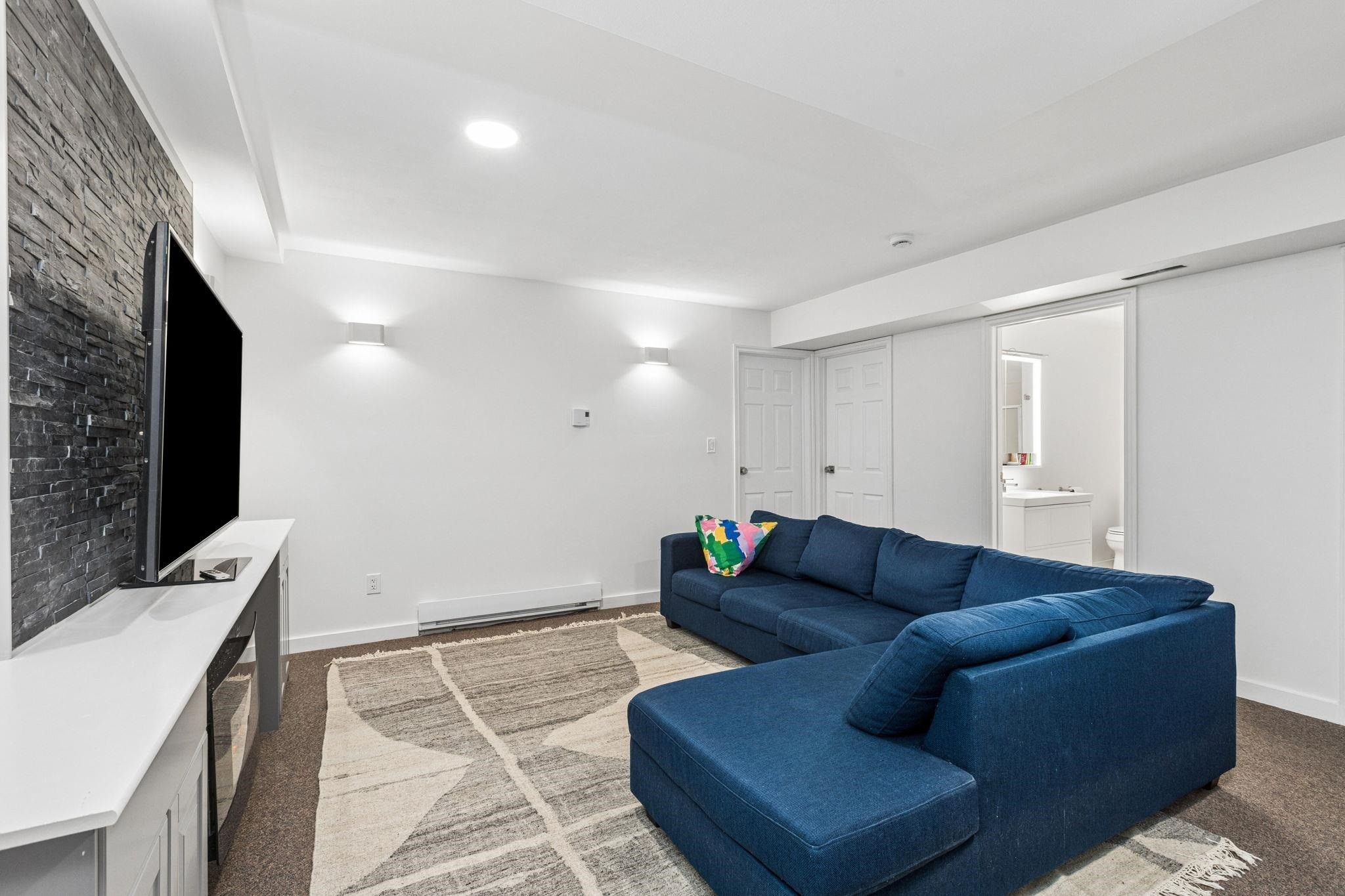 5709 Owl Court, North Vancouver, BC