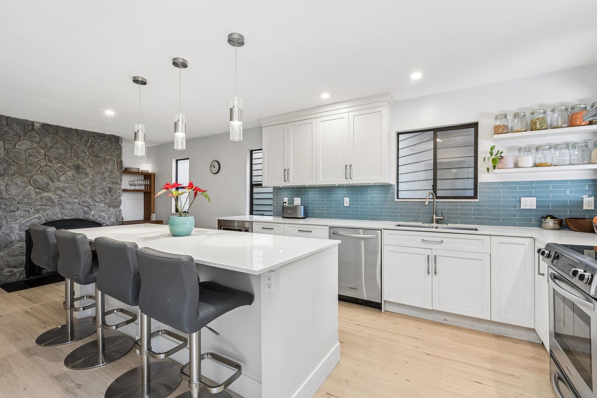 5709 Owl Court, North Vancouver, BC