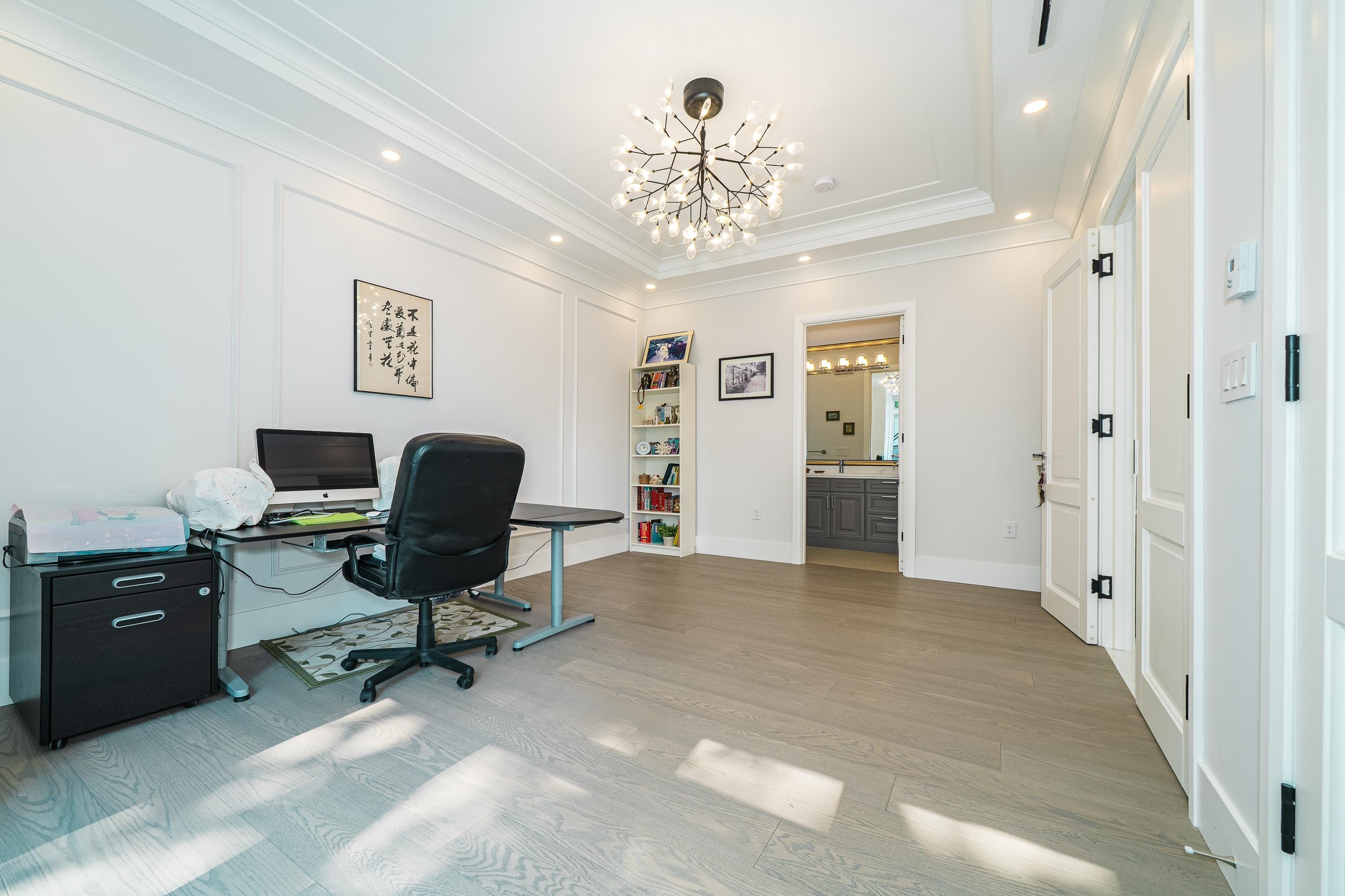 1048 Handsworth Road, North Vancouver, BC
