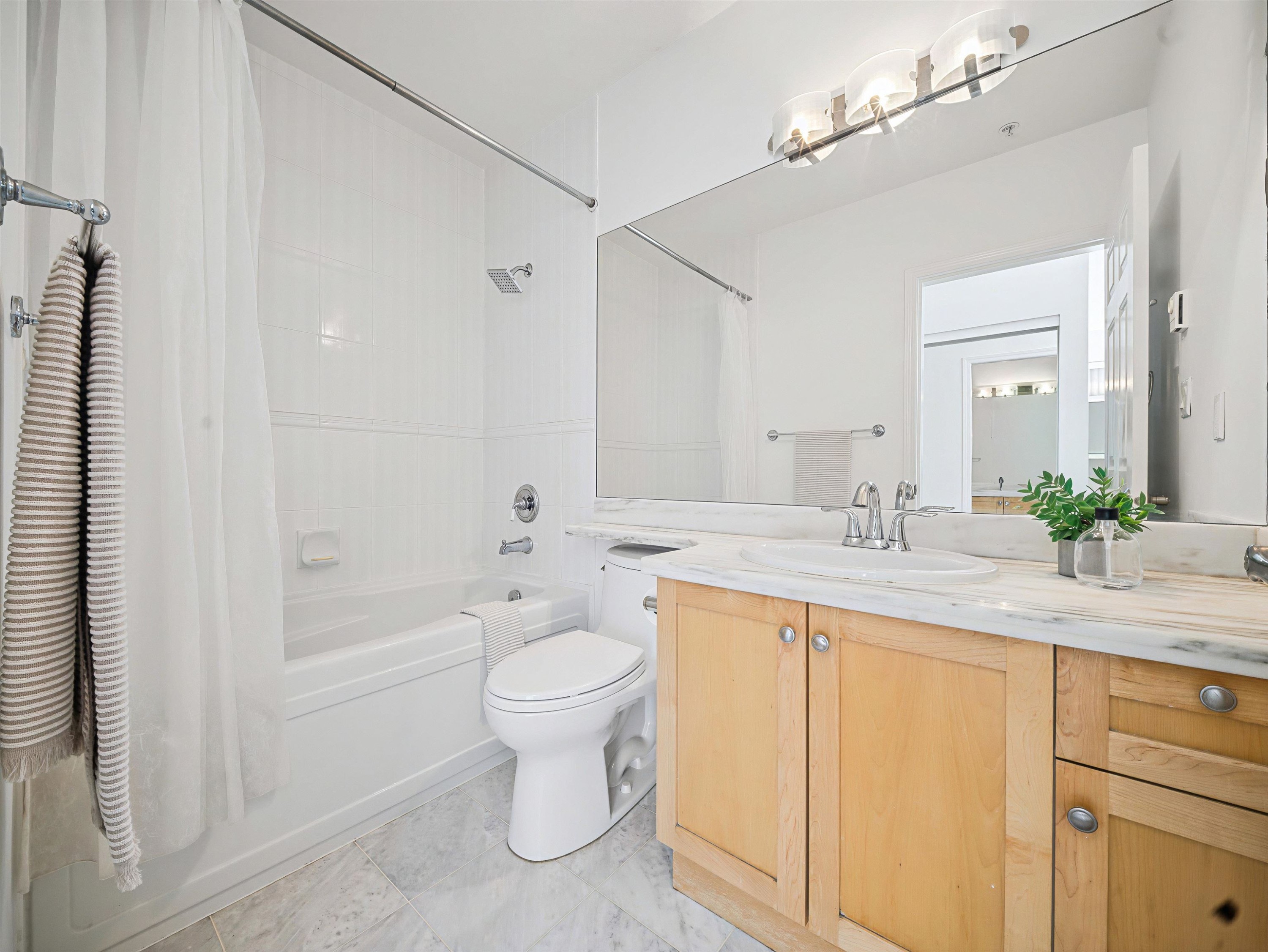 521-3629 Deercrest Drive, North Vancouver, BC