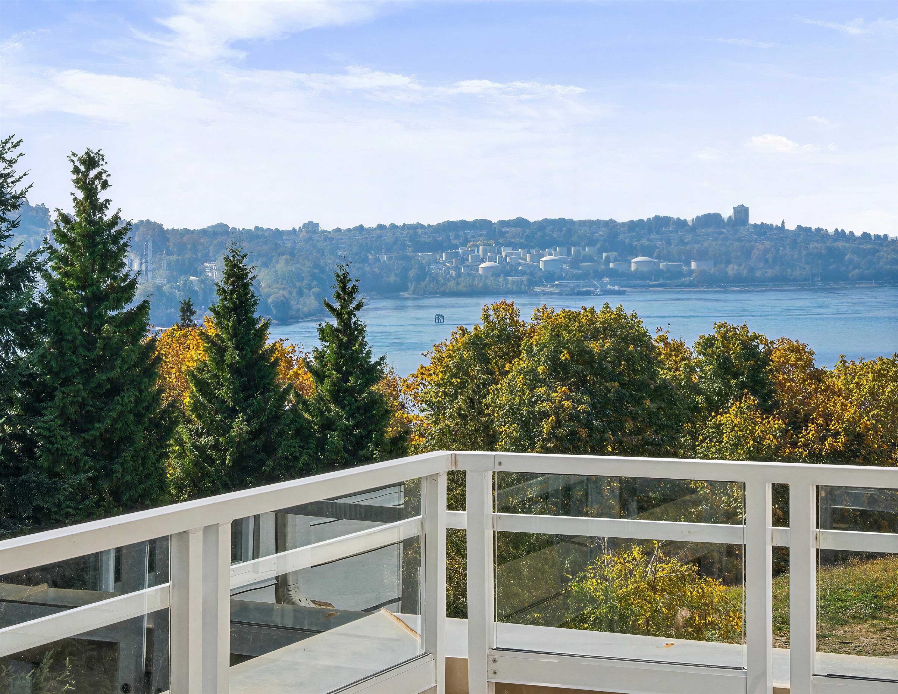 521-3629 Deercrest Drive, North Vancouver, BC