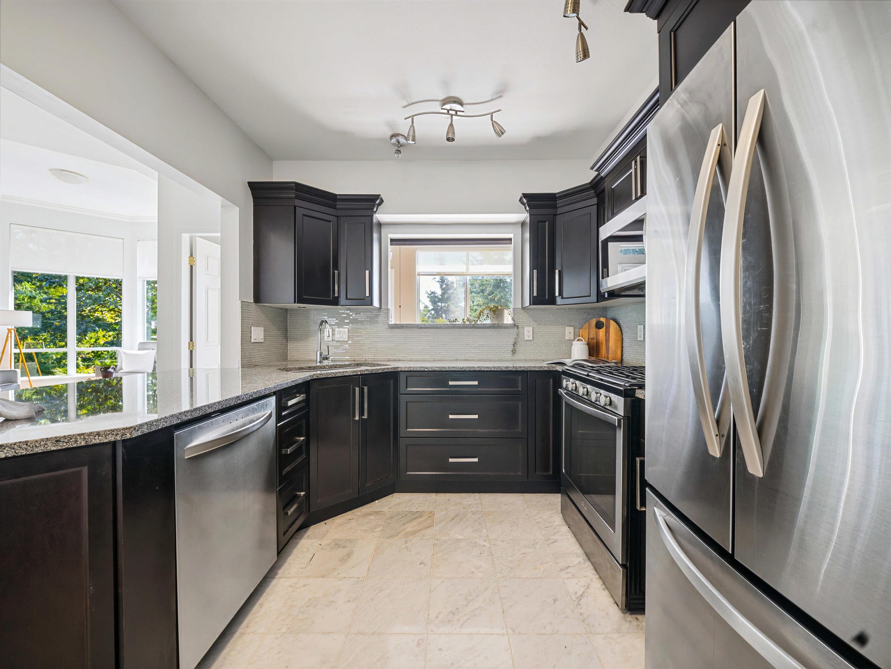 521-3629 Deercrest Drive, North Vancouver, BC