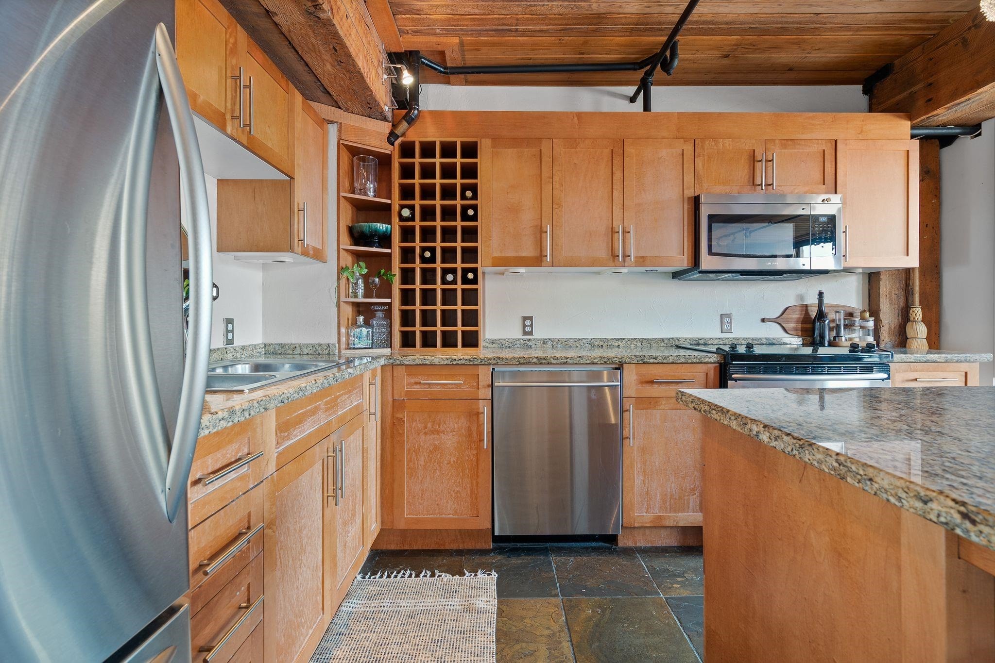 305-41 Alexander Street, Vancouver, BC