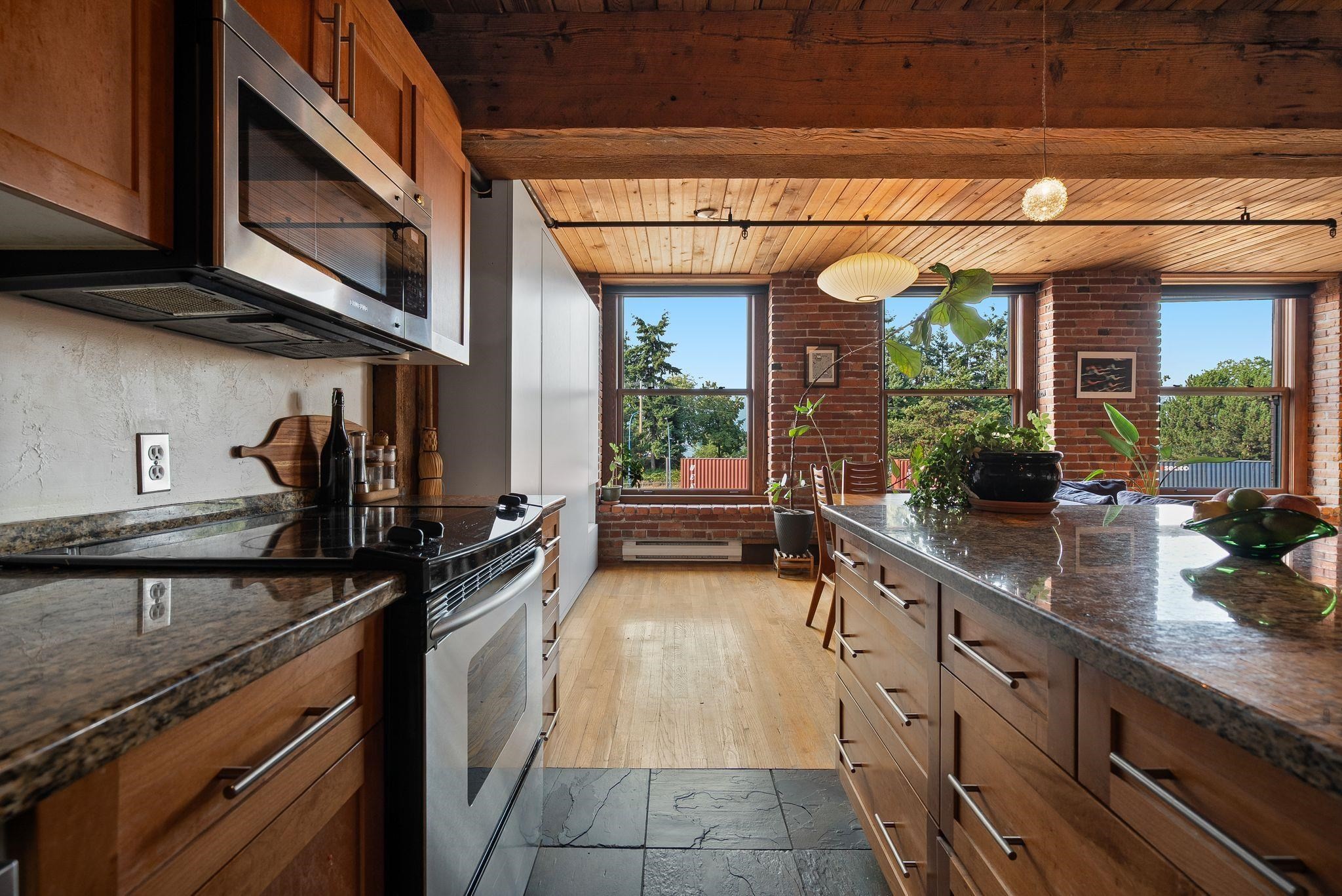 305-41 Alexander Street, Vancouver, BC