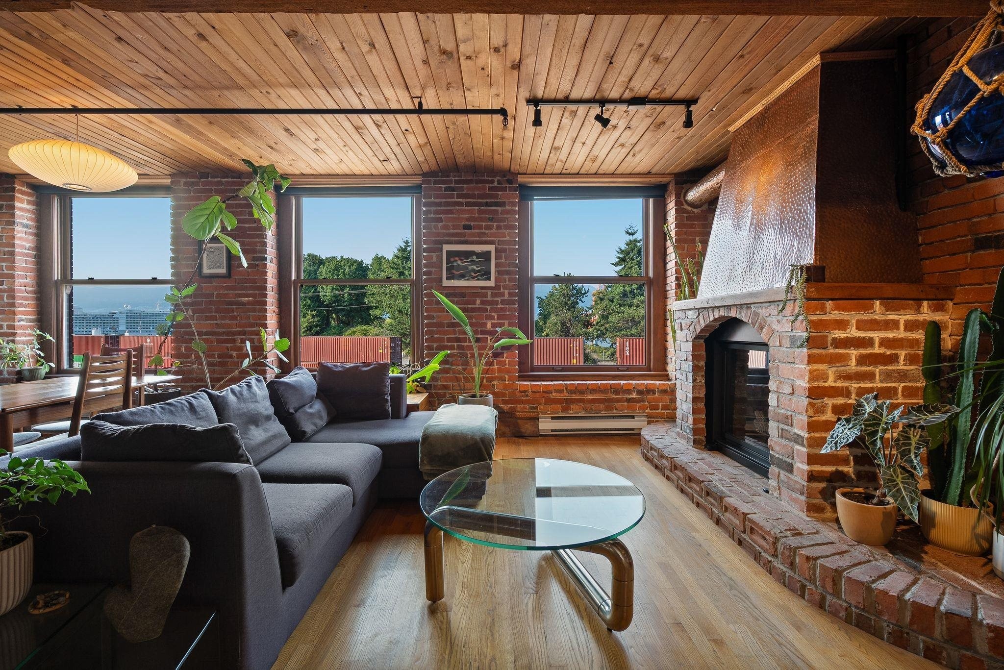 305-41 Alexander Street, Vancouver, BC