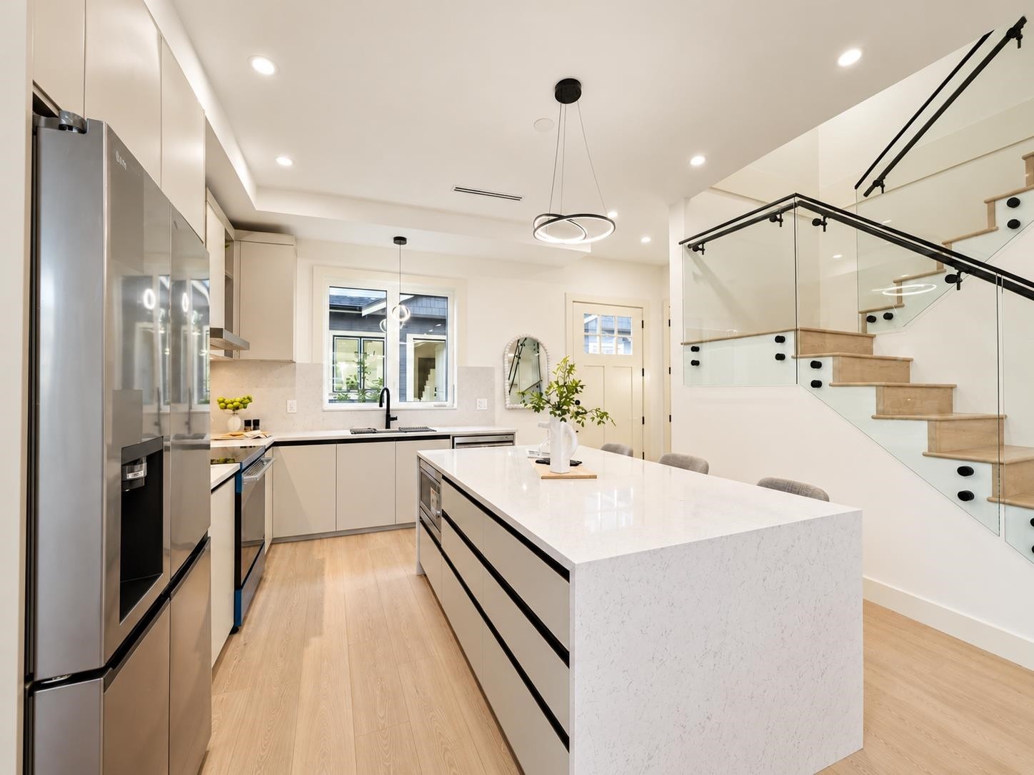2-6555 Carnegie Street, Burnaby, BC