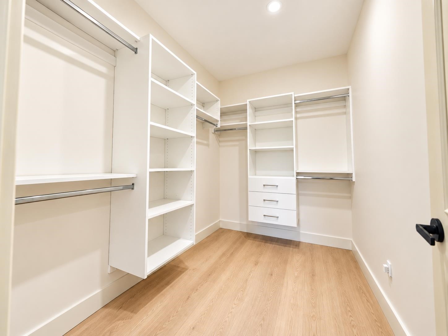 2-6555 Carnegie Street, Burnaby, BC