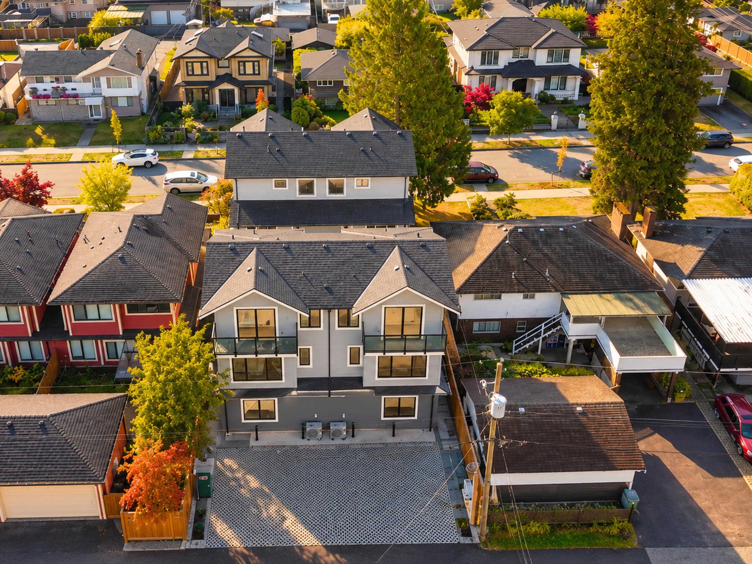 2-6555 Carnegie Street, Burnaby, BC