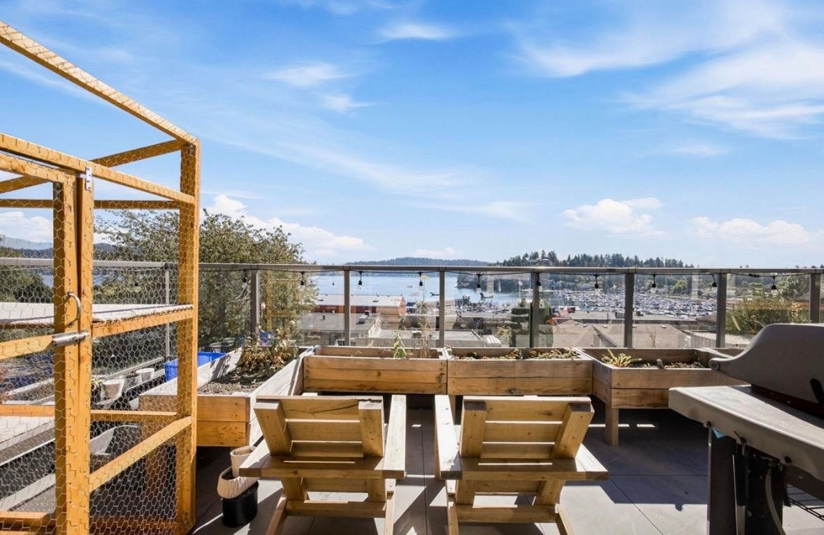 102-524 Fletcher Road S, Gibsons, BC