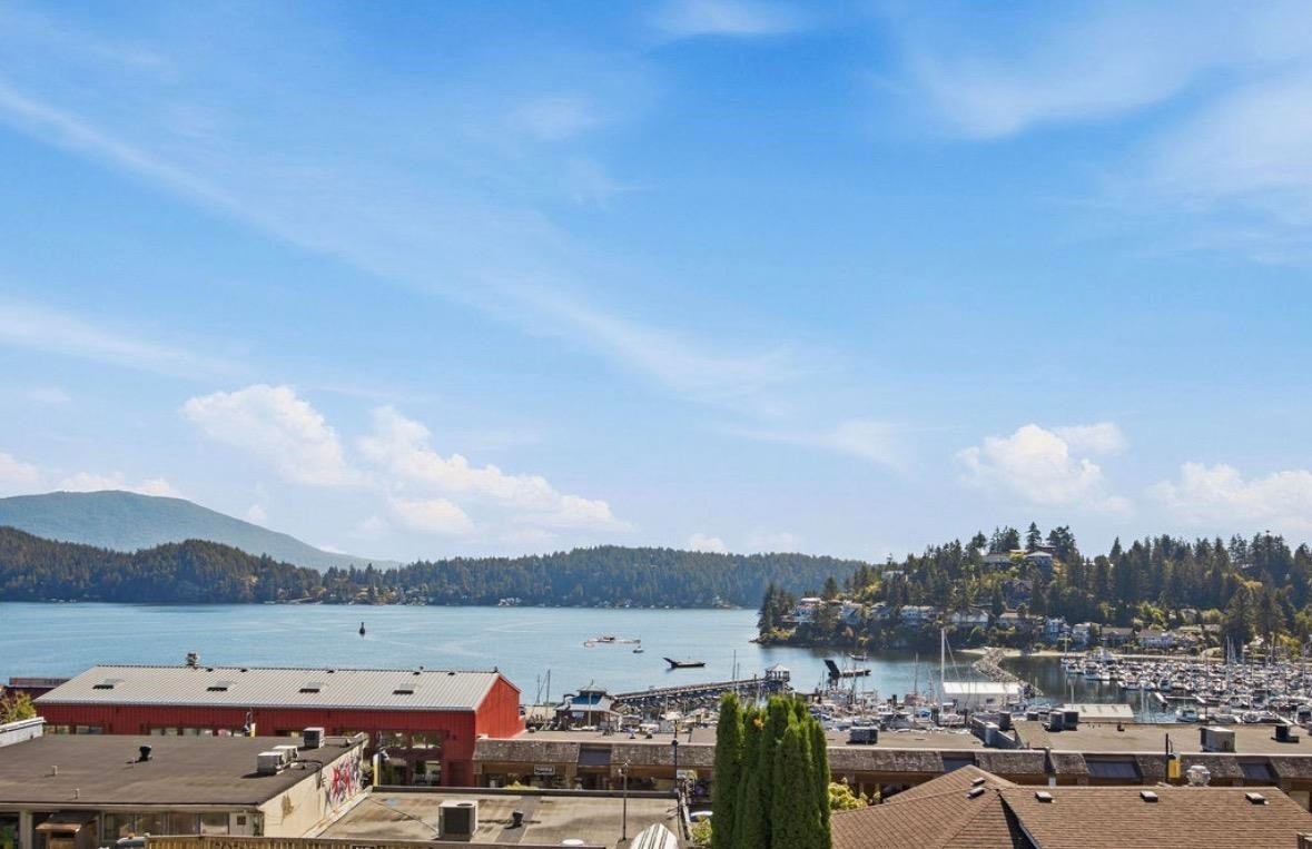 102-524 Fletcher Road S, Gibsons, BC