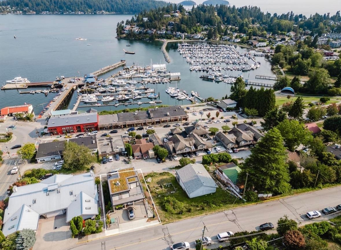 102-524 Fletcher Road S, Gibsons, BC