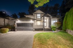 23710 110 Avenue Maple Ridge, BC V2W 1Z8