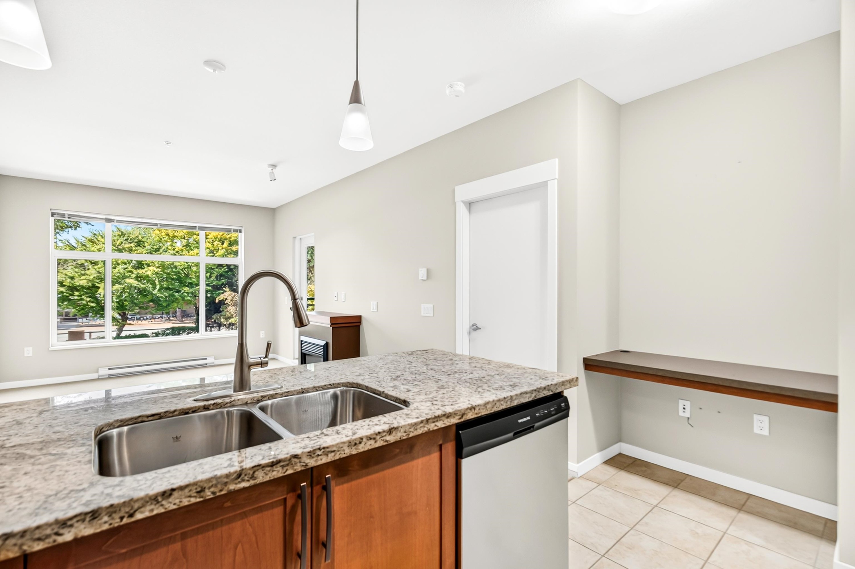 217-11950 Harris Road, Pitt Meadows, BC
