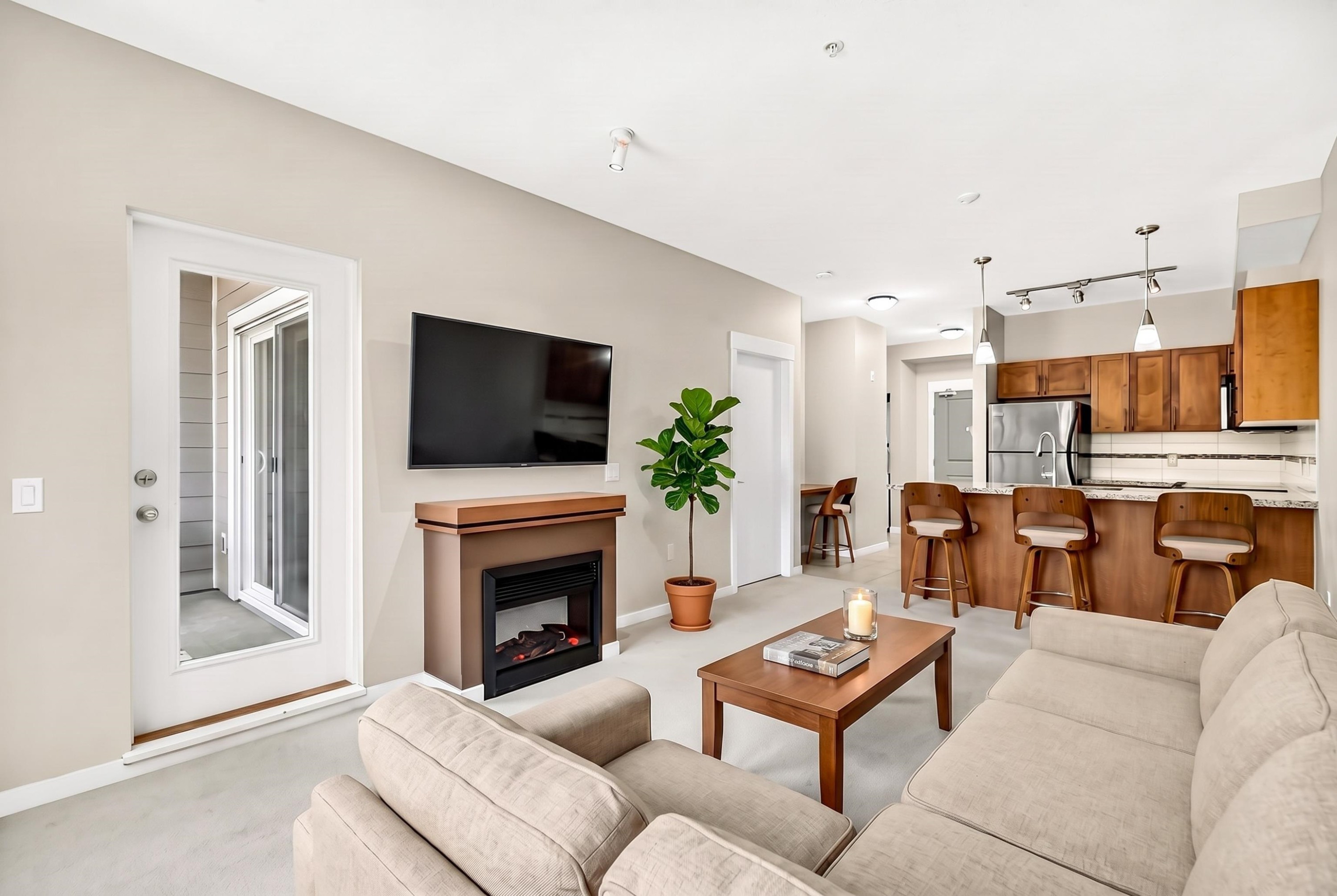 217-11950 Harris Road, Pitt Meadows, BC