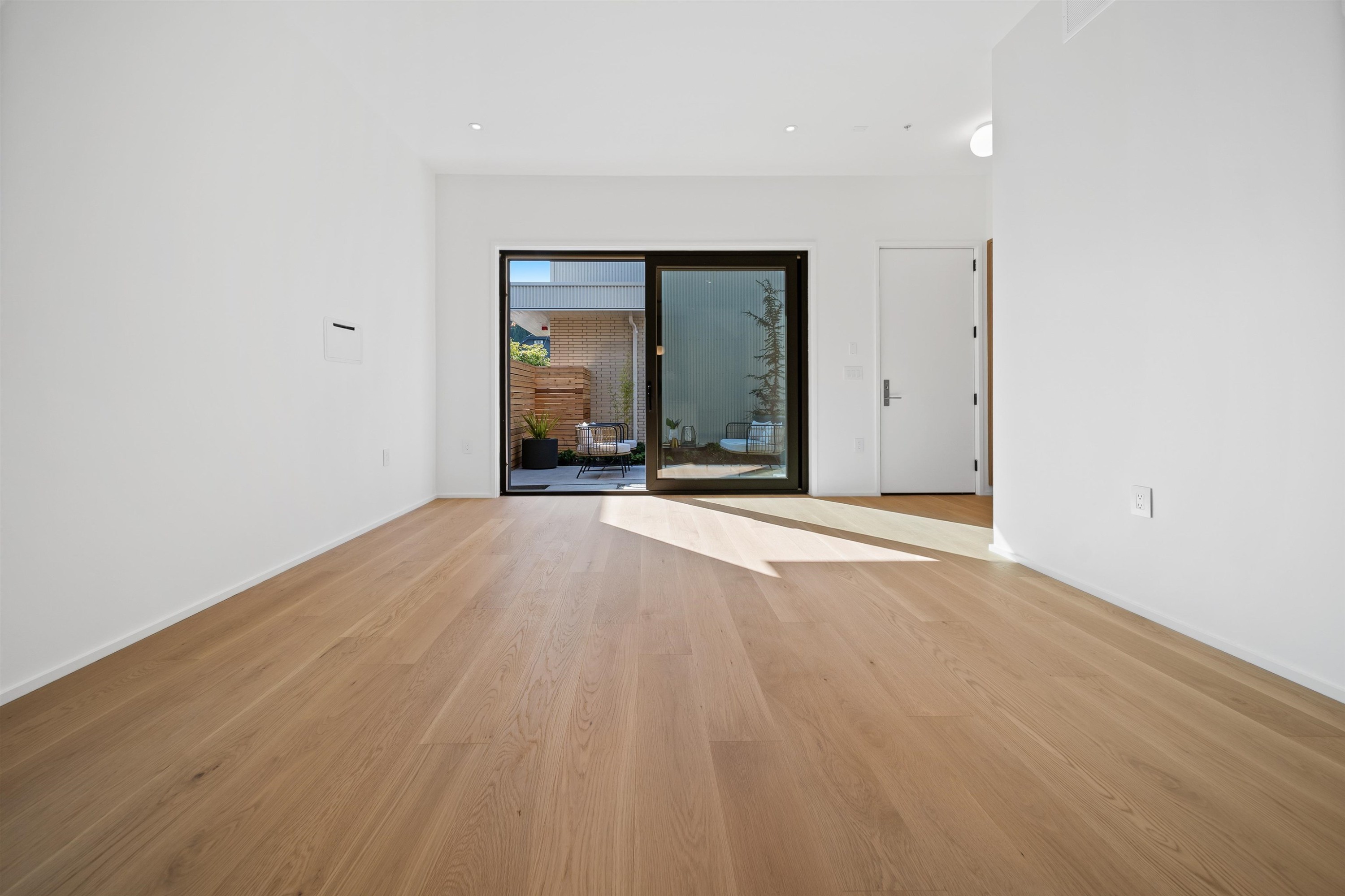 3-164 38Th Avenue E, Vancouver, BC
