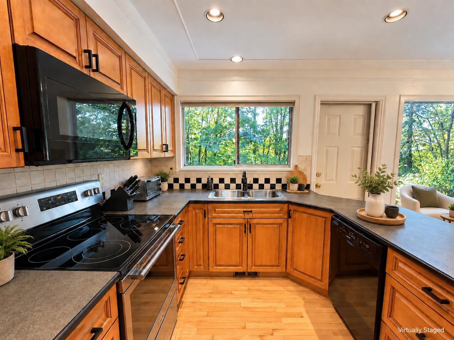 175-1140 Castle Crescent, Port Coquitlam, BC
