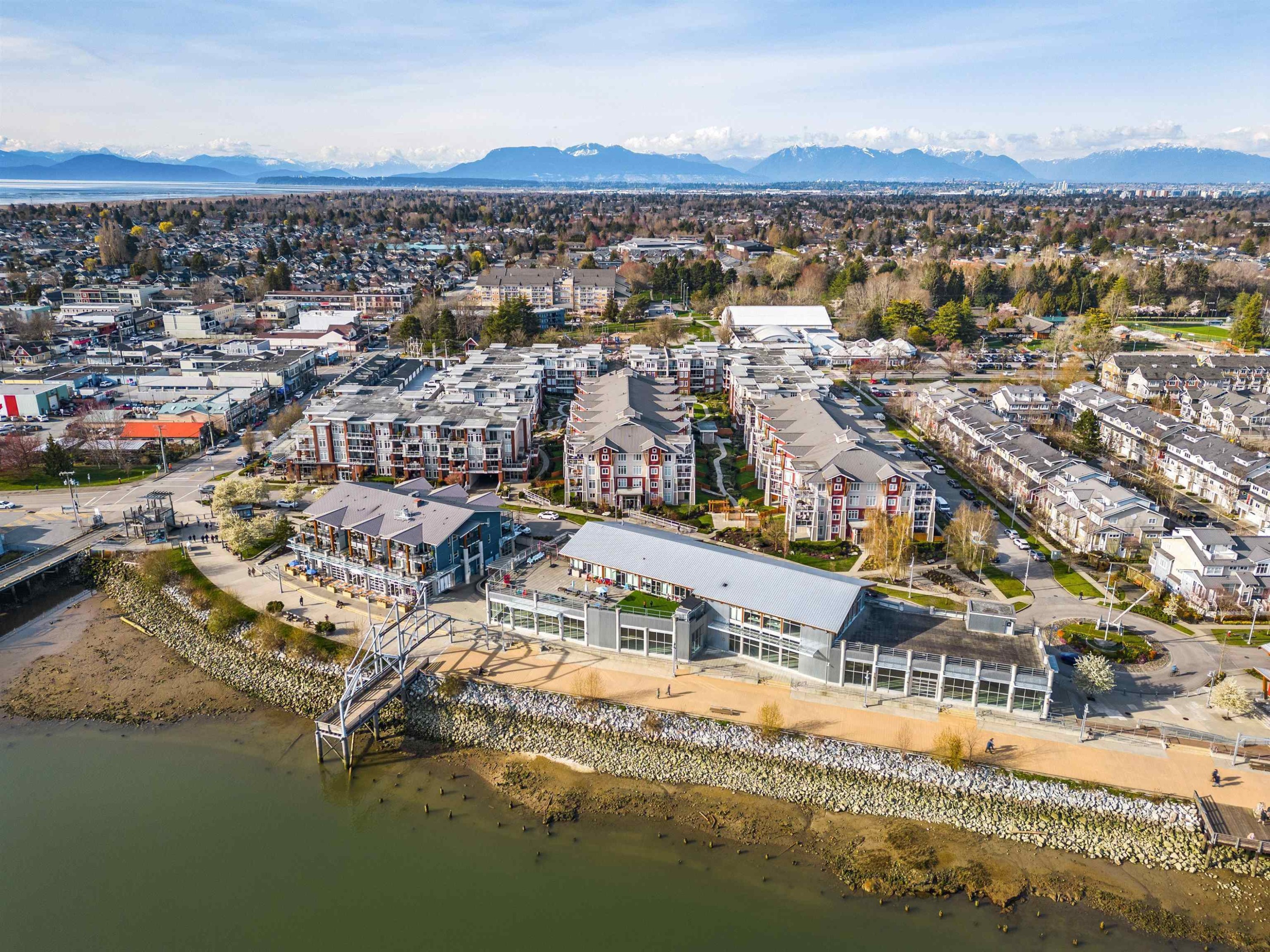 305-4111 Bayview Street, Richmond, BC