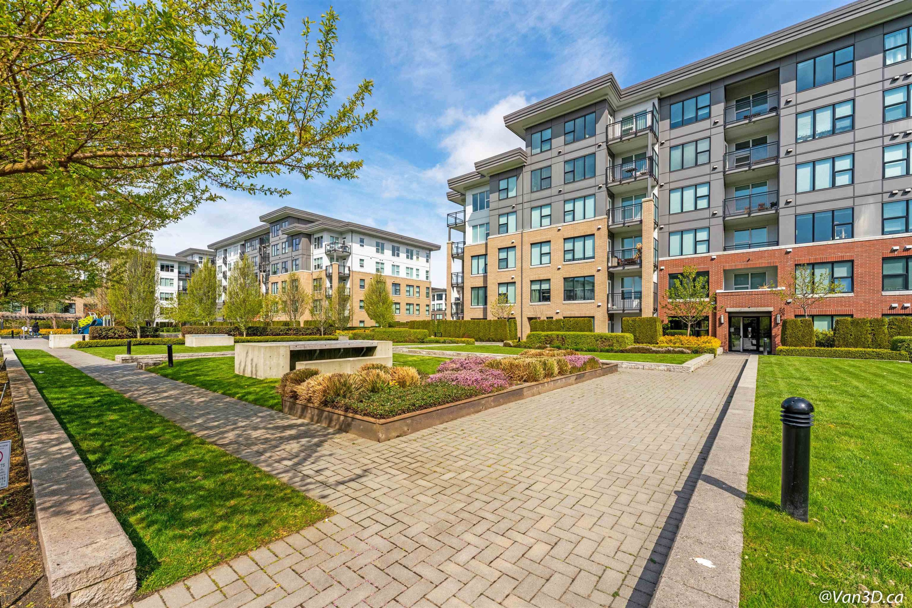 417-9311 Alexandra Road, Richmond, BC