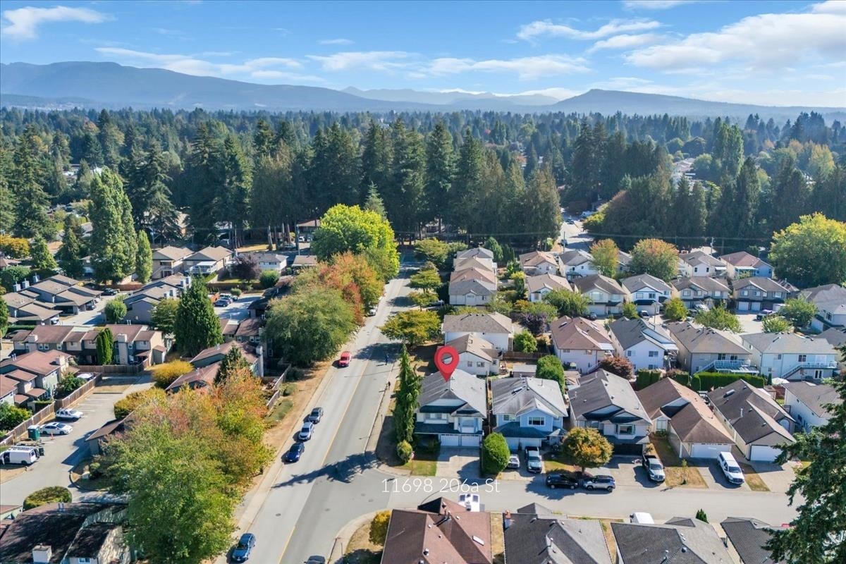 11698 206A Street, Maple Ridge, BC