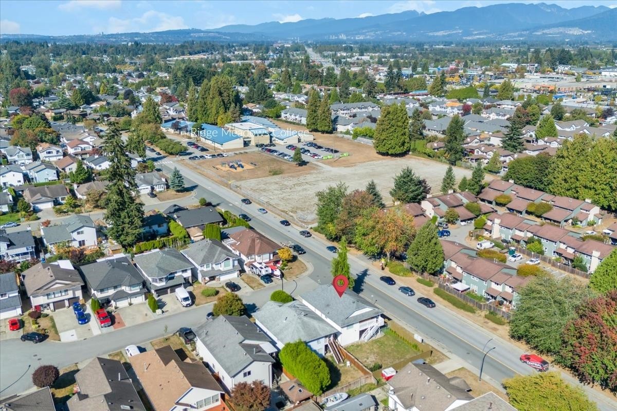11698 206A Street, Maple Ridge, BC