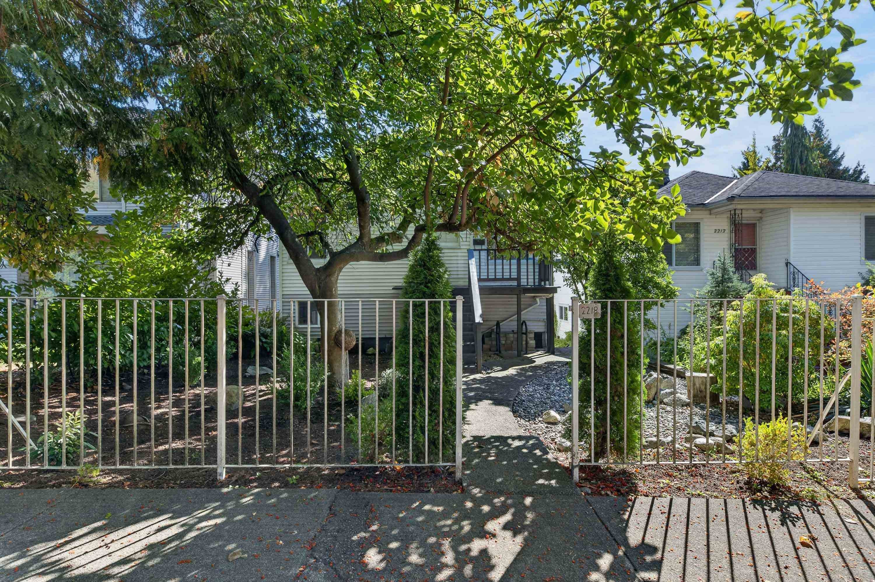 2218 11Th Avenue E, Vancouver, BC