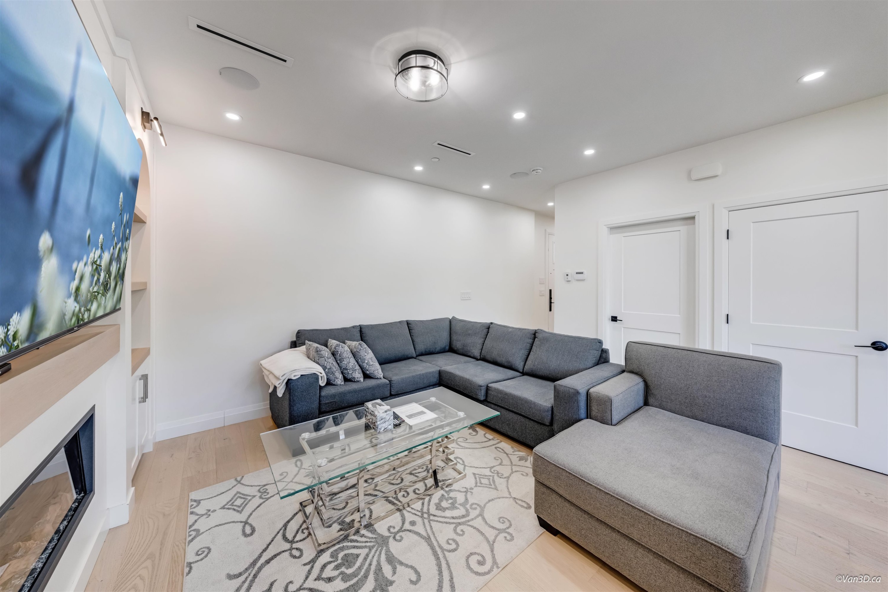 2-683 19Th Avenue W, Vancouver, BC