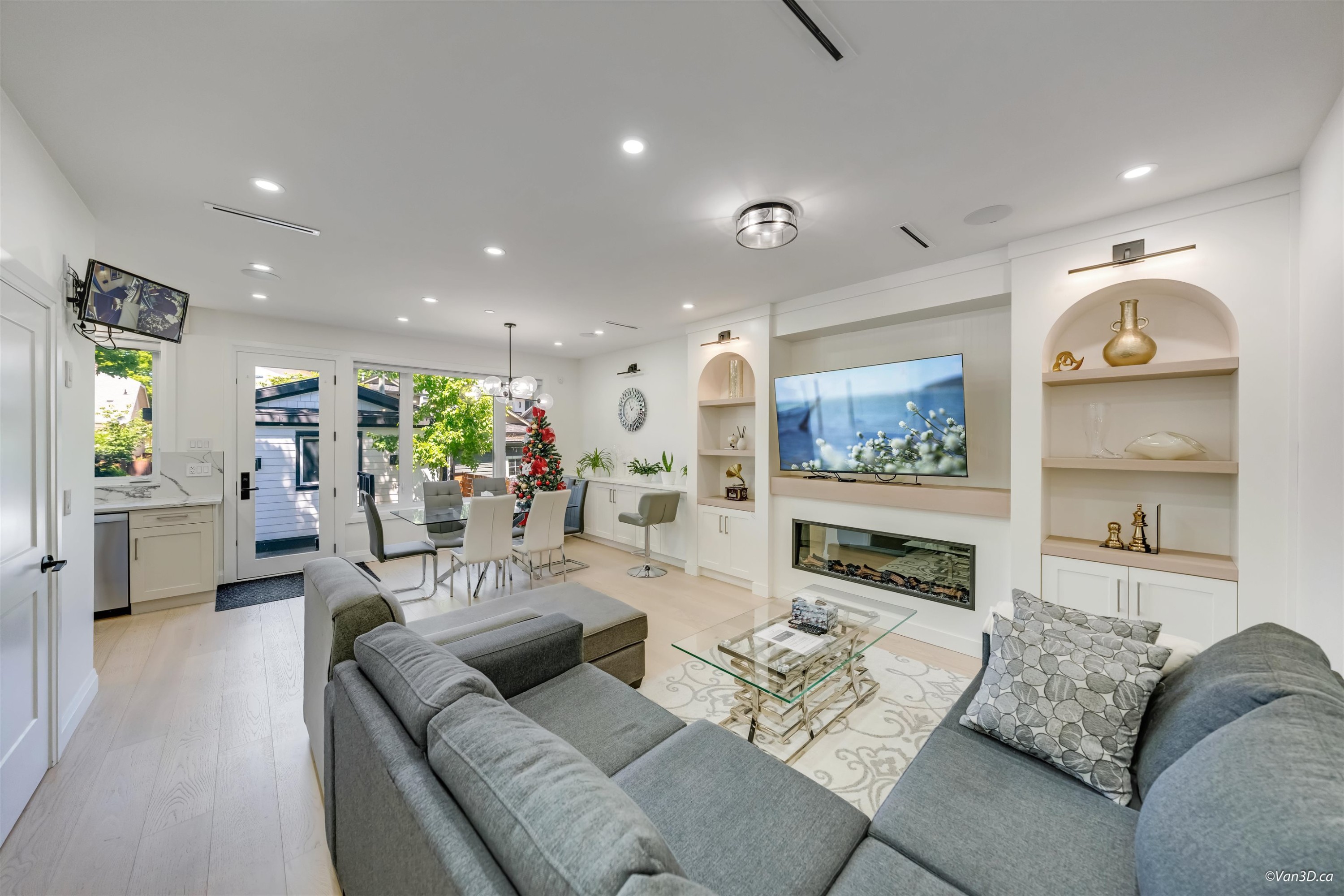 2-683 19Th Avenue W, Vancouver, BC