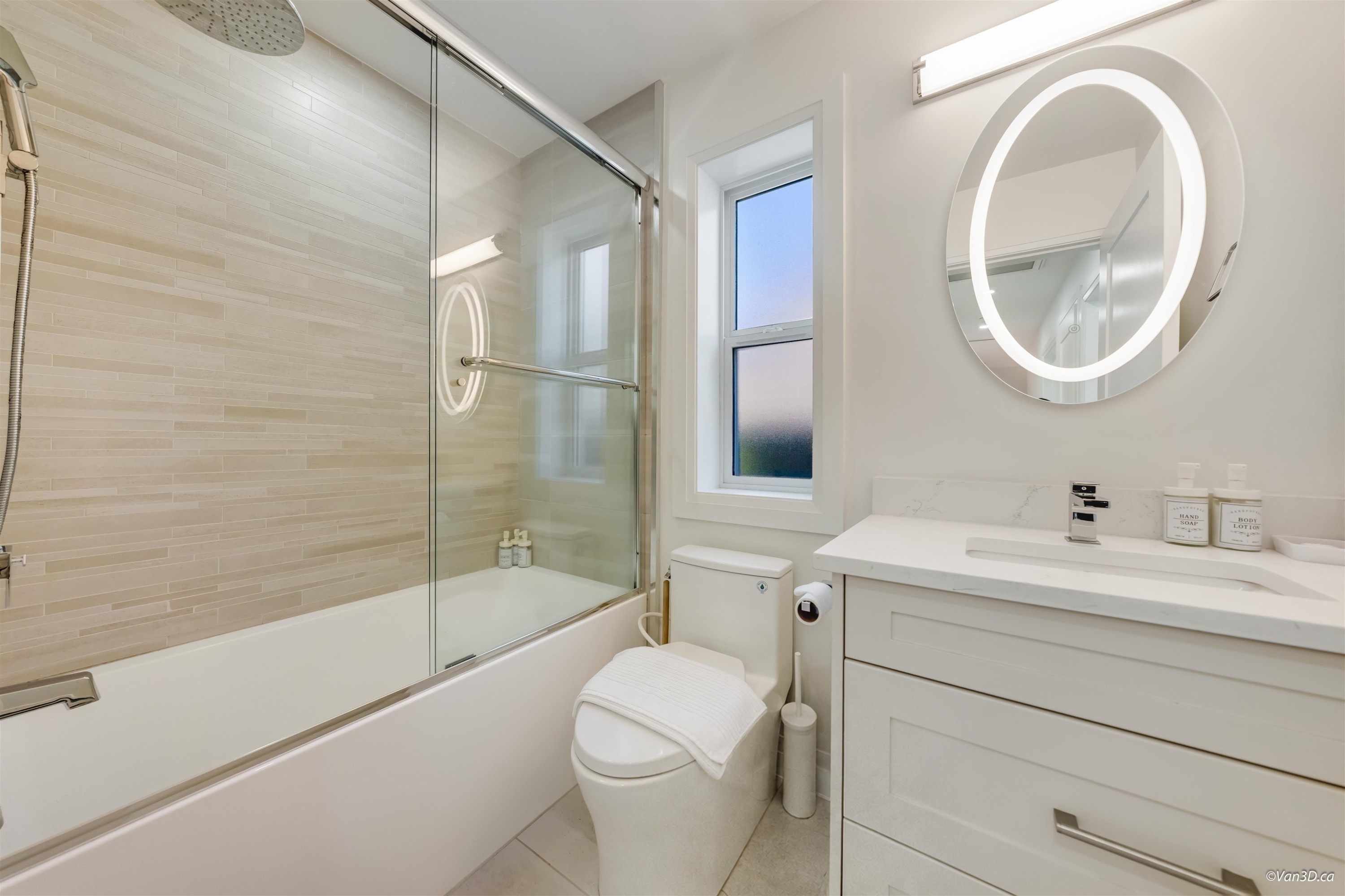 2-683 19Th Avenue W, Vancouver, BC