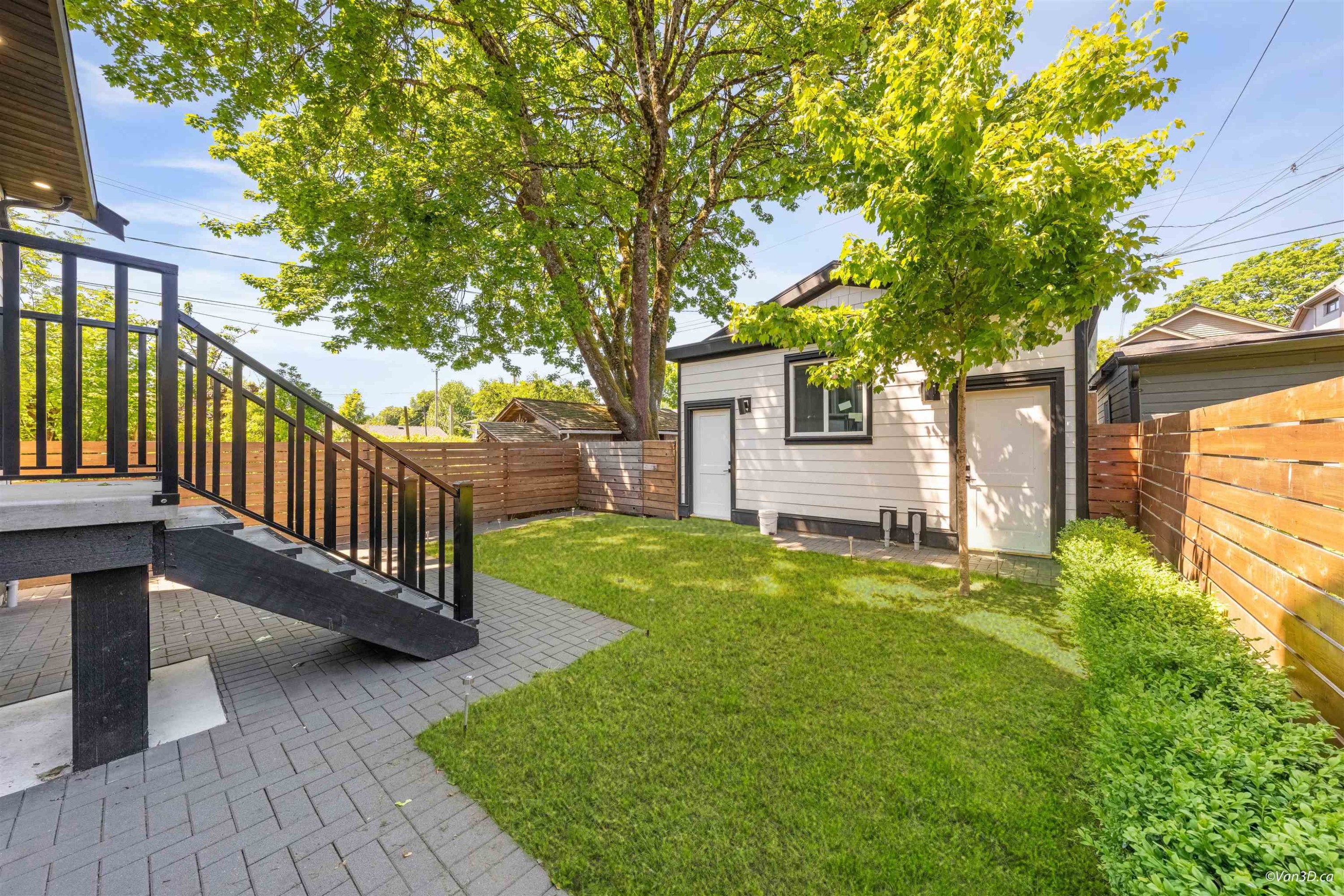 2-683 19Th Avenue W, Vancouver, BC