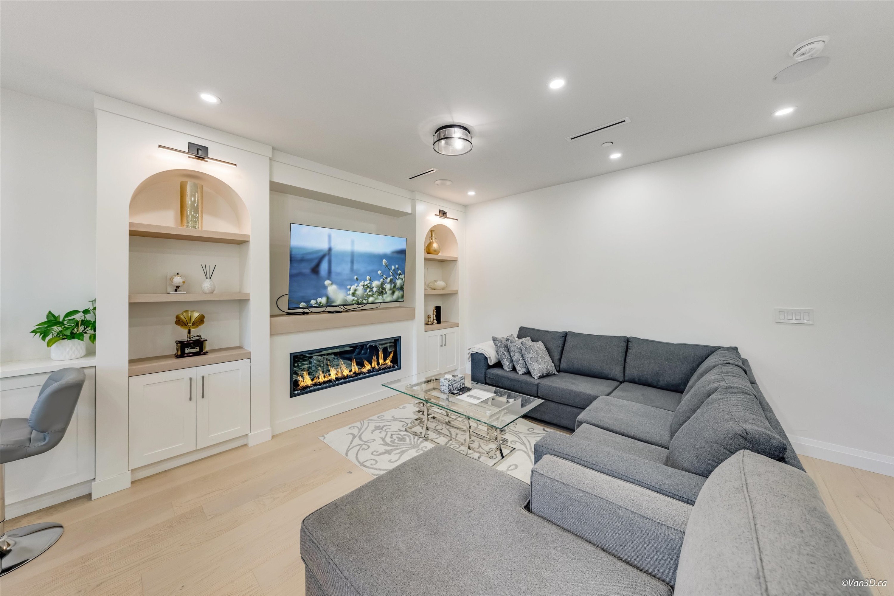 2-683 19Th Avenue W, Vancouver, BC