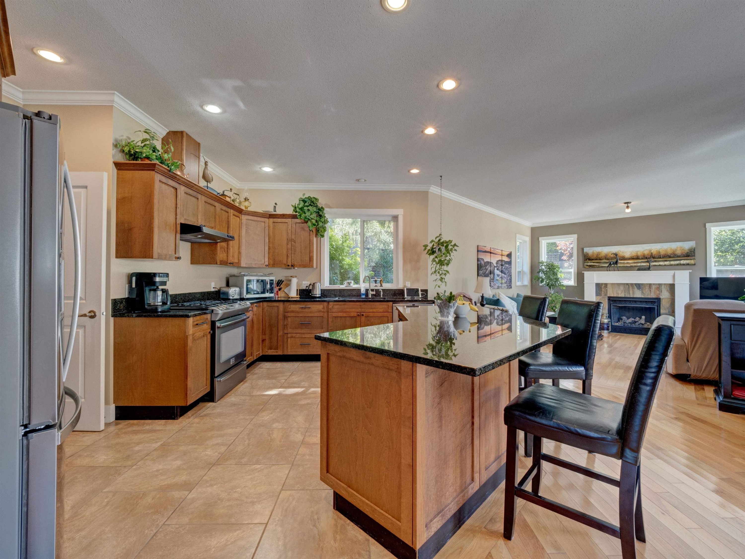 6388 Piper Place, Sechelt, BC