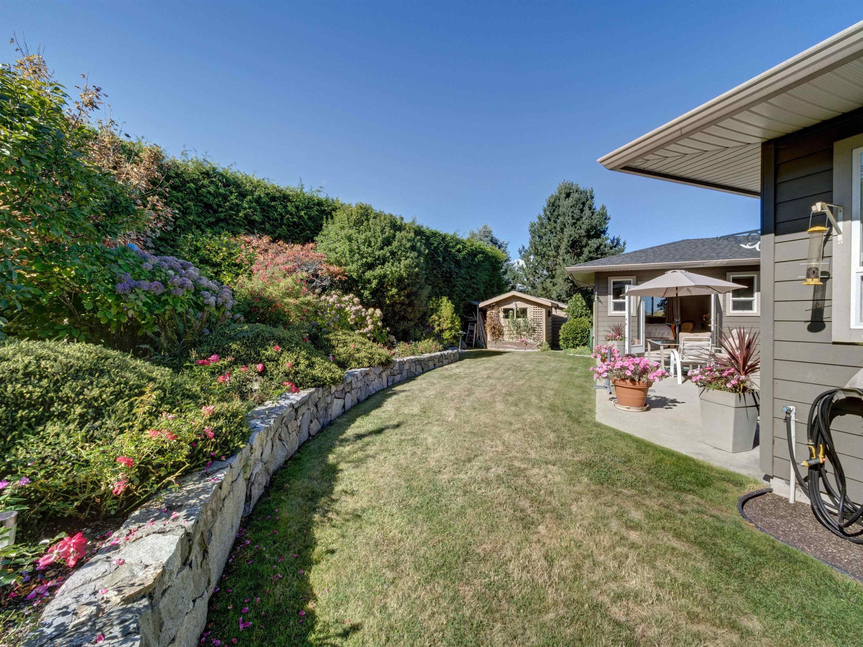 6388 Piper Place, Sechelt, BC