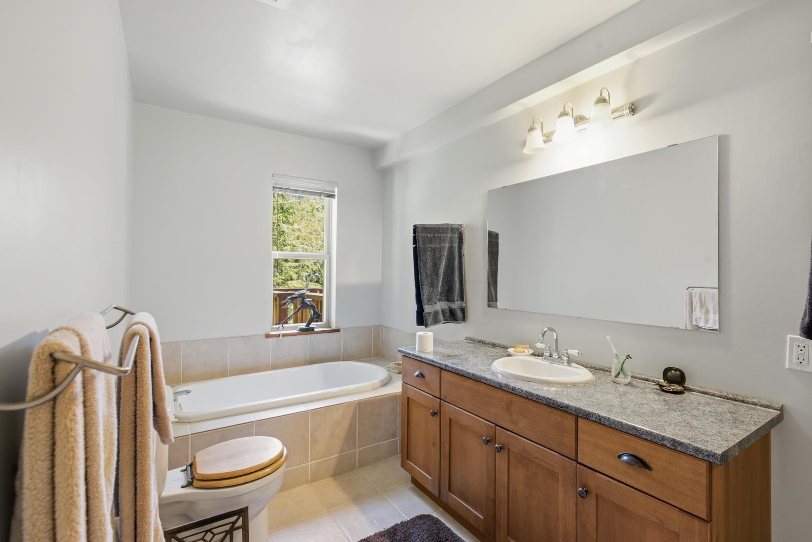 5280 Bear Bay Road, Garden Bay, BC